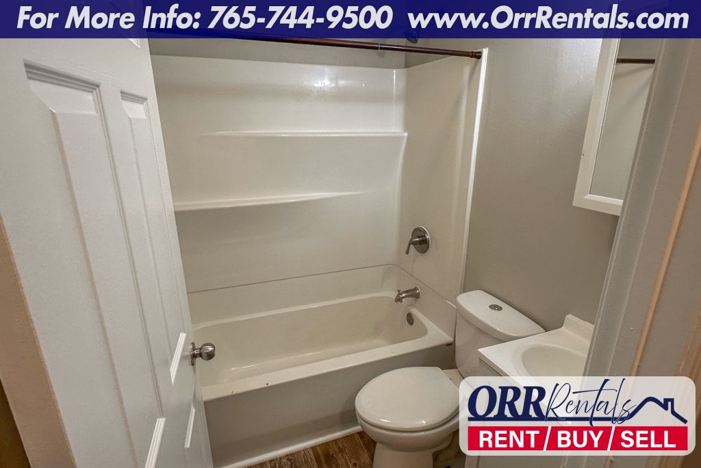 Bathroom - 227 E. Harvard Ave. Muncie, IN 47303